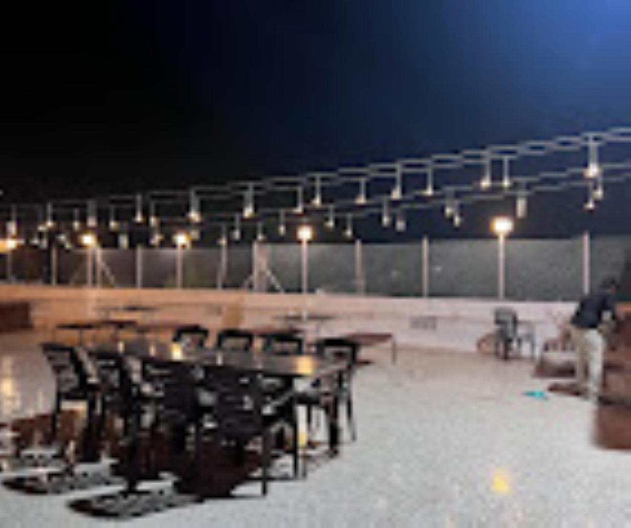 Hotel Pritam Palace , Dhule Екстериор снимка